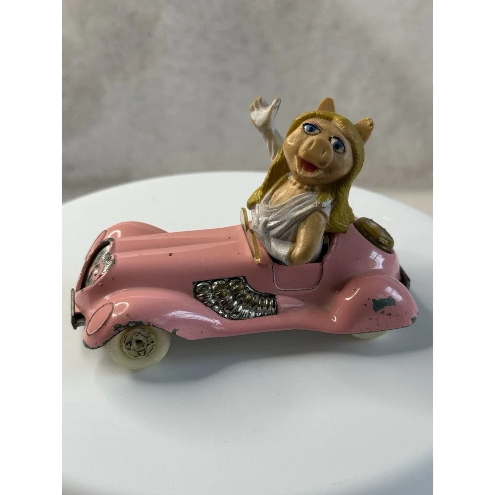 1979 Corgi Miss Piggy Pink Metal Car 4in Henson Assoc. Dlightly Different‎